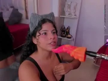 pittandlunaa69 on Chaturbate 