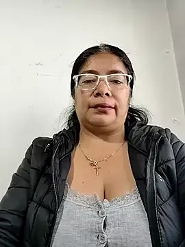 __valentina18 on StripChat 